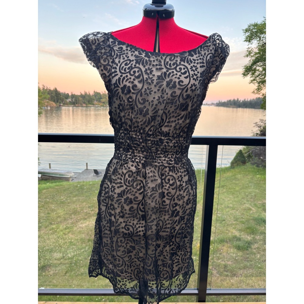 Ultra Pink black lace scroll print smocked waist fit flare mini dress Size 4